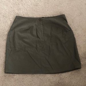 Super cute green express skirt